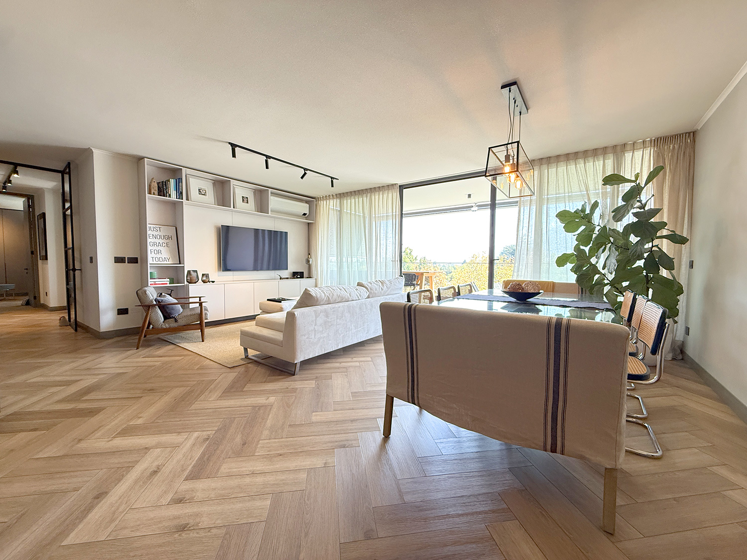 Arrienda Departamento Amoblado en Vitacura